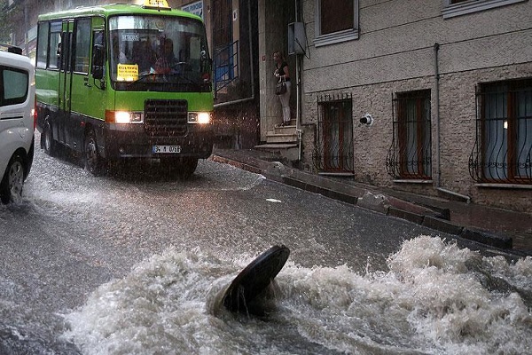 İstanbul'da sağanak yağış devam edecek mi