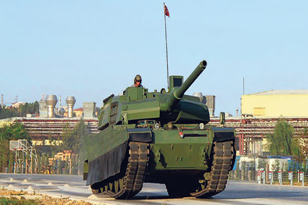 Türk tankları sınırda yerini aldı