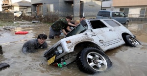 Japonya'da 100 kişi büyük felakette can verdi