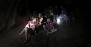 Mağarada mahsur kalan çocuklardan sevindirici haber