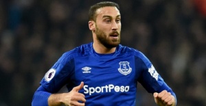 Everton taraftarı Cenk Tosun'dan memnun değil