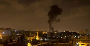 İsrail ordusu Gazze'yi bombaladı
