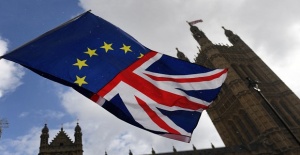 Brexit anlaşması İngiltere Parlamentosunda 230 oy farkla reddedildi
