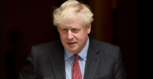 Başbakan Johnson kendisini karantinaya aldı ve çalışmalarına Başbakanlık Ofisinden devam edecek, Son dakika