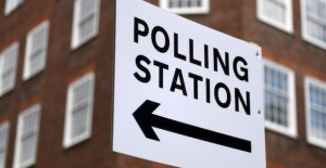 İngiltere yerel seçimler için sandık başında