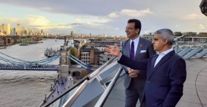 İşçi Partili Sadiq Khan, ikinci kez Londra belediye başkanlığına seçildi.