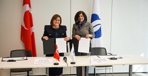 Gaziantep Büyükşehir Belediyesi Başkanı Fatma Şahin, Londra’da EBRD Direktörü Nandita Parshad ile anlaşma imzaladı