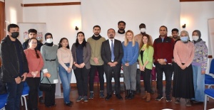 Uluslararası öğrencilere yönelik düzenlenen Medya Akademisi programında mutlu son