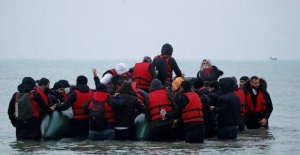 İngiltere'de insan kaçakçıları ömür boyu hapse mahkum edilebilir, Manş Denizi'nde göçmen ölümleri