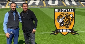 Türk Acun Medya İngiliz Hull City'i satın aldı, İngiltere Championship Ligi takımlarından Hull City'nin sahibi Acun Ilıcalı oldu