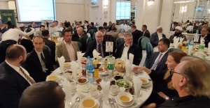 Başkent Londra'da İngiltere İslam Toplumu Milli Görüş iftarı