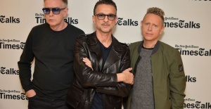 Dünyaca ünlü İngiliz grup Depeche Mode üyesi hayatını kaybetti