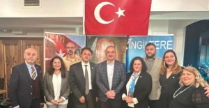 Prof.Dr. İsmail Tatlıoğlu İngiltere teşkilat üyeleri ile bir araya geldi