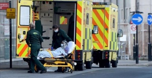 İngiltere'de acil servislerde ölümler haftada beşyüze ulaştı