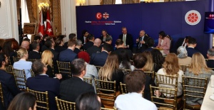 Türkiye Birleşik Krallık ilişkileri paneli Londra Büyükelçiliği rezidansında gerçekleştirildi