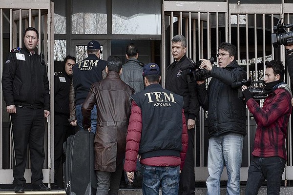 Ankara merkezli "usulsüz dinleme" soruşturmasında 6 kişi tutuklandı