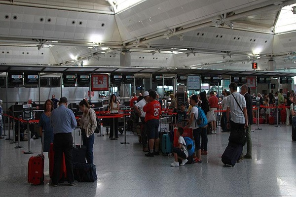 Havalimanlarında güvenlik önlemleri üst düzeye çıkarıldı