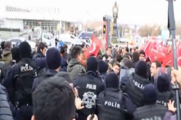 Rex Tillerson'un Türkiye ziyaretini protesto ettiler
