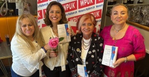 İngiltere Kadın Platformu Umudun Rengi Mavi adlı kitabı tanıttı