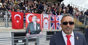 İngiltere'de 19 Mayıs ve Atatürk coşkusu  