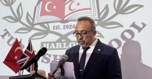 İngiltere'de Bülent Ecevit Türk Okulu Harlow bölgesinde kayıtlara başladı