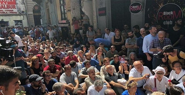 Cumartesi Anneleri#039;nin 702. eylemi de engellendi